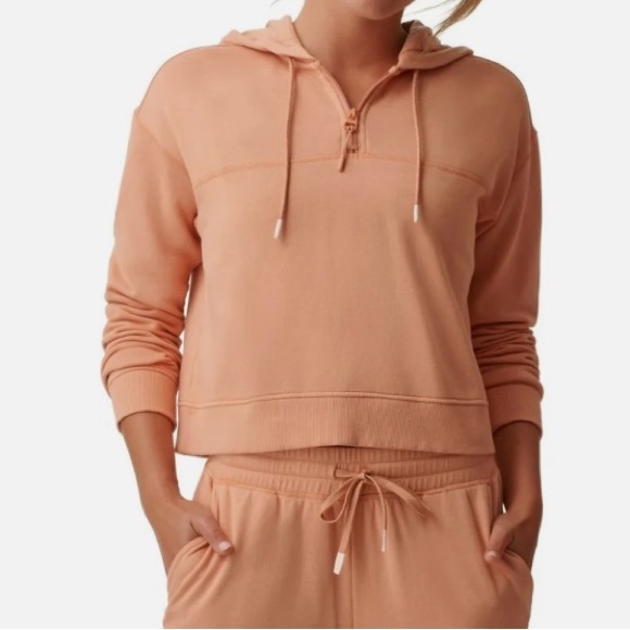 Bass Tops - NWT Bass Outdoor Women Pullover Hoodie